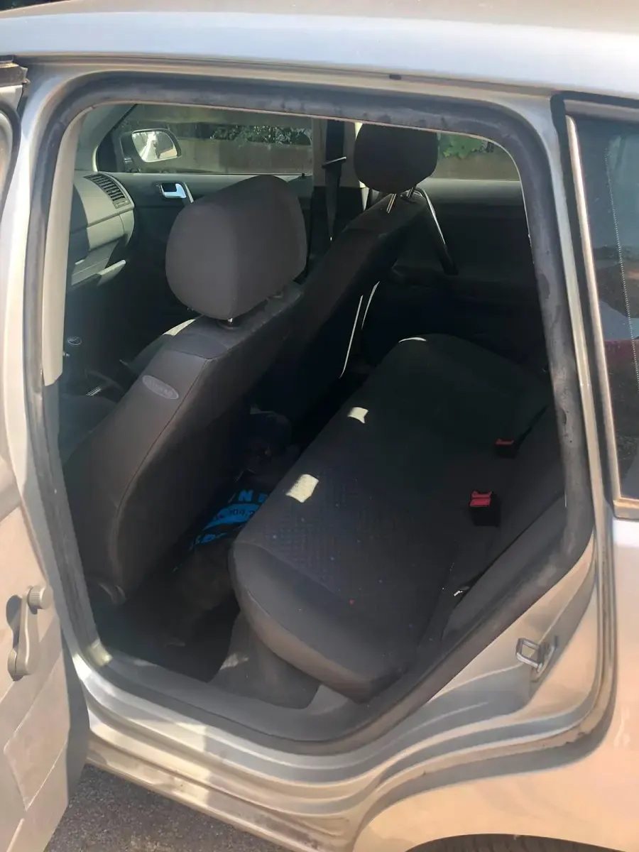Gebraucht VW Polo Basis 57 PS (41 kW) 2002 Silber Kleinwagen