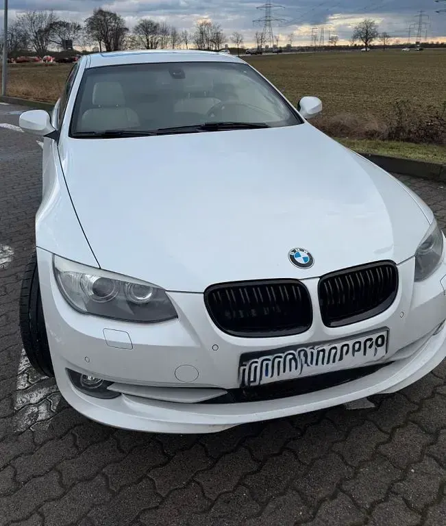 Używany BMW 320 170 KM (125 kW) 2012 Biały Coupe