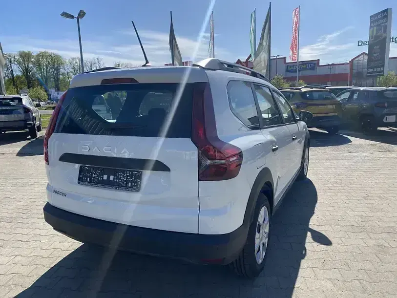 Neu Dacia Jogger Essentiel 91 PS (66 kW) 2025 Weiß Van / Kleinbus