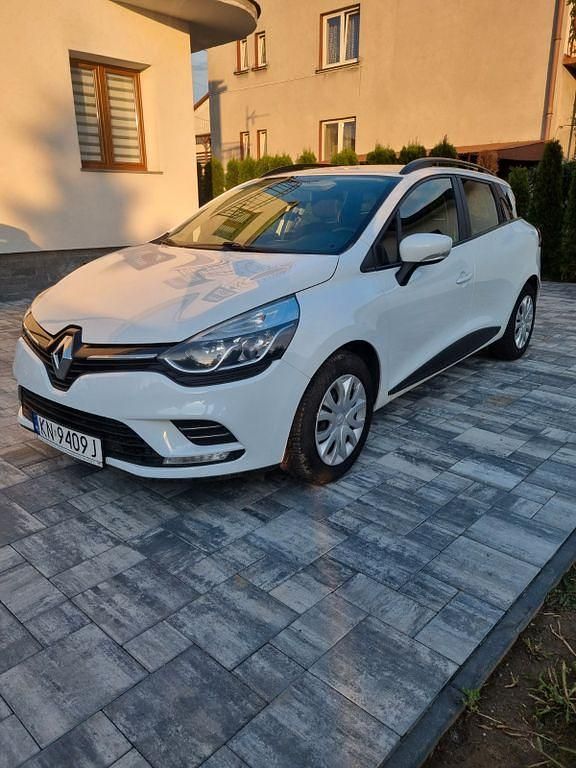 Weiß Gebraucht 2020 Renault Clio V Intens Limousine | 6.744 € - Bild 1/4