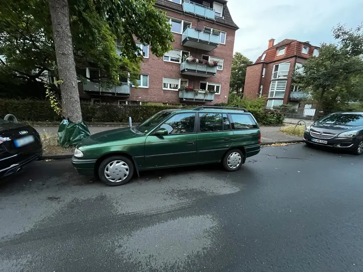 Gebraucht Opel Astra 75 PS (55 kW) 1997 Grün Kombi