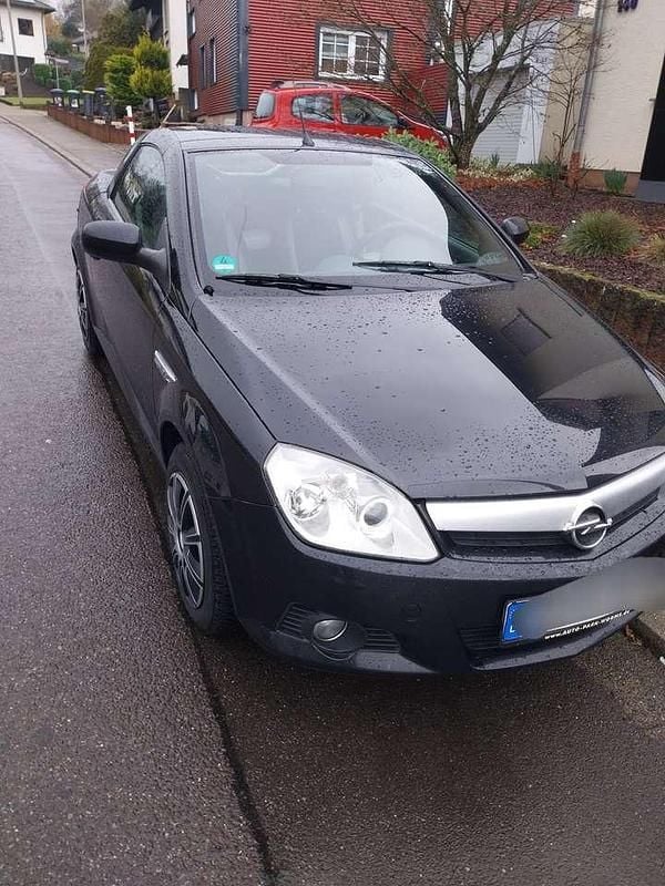 Gebraucht Opel Tigra 90 PS (66 kW) 2008 Schwarz Cabrio