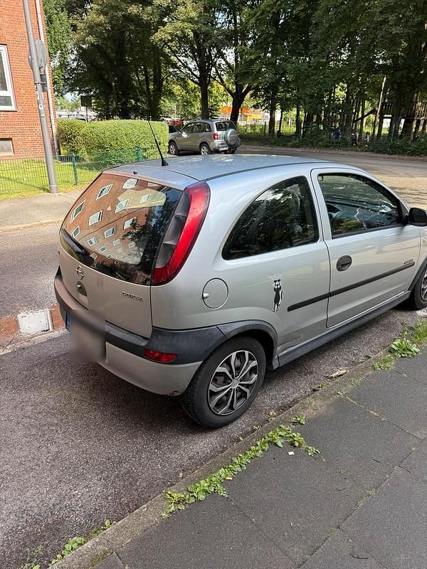 Silber Gebraucht 2001 Opel Corsa Kleinwagen | 500 € (Guter Preis) - Bild 1/4