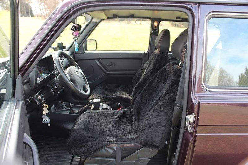 Gebraucht Lada Urban 83 PS (61 kW) 2019 Violett SUV