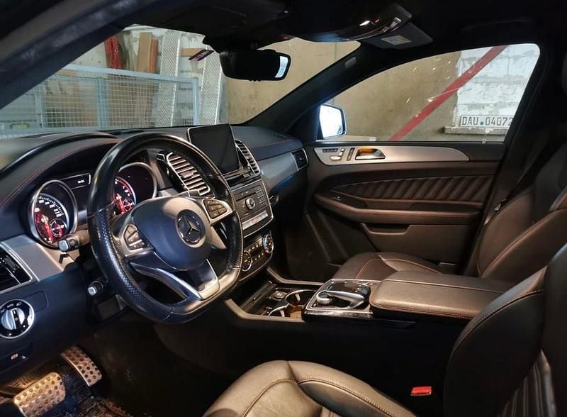 Schwarz Gebraucht 2018 Mercedes GLE400 AMG line Coupé | 37.500 € (Superpreis) - Bild 1/4