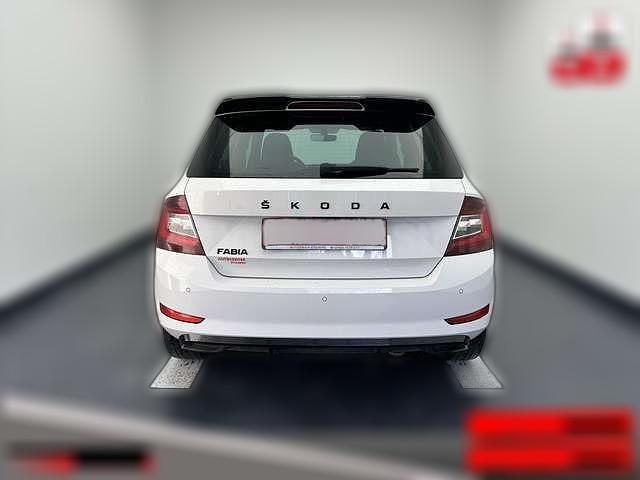 Weiß metallic Gebraucht 2021 Skoda Fabia Monte Carlo | 16.370 € (Fairer Preis) - Bild 1/4