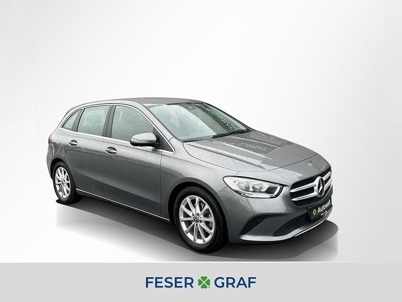 Grau Gebraucht 2019 Mercedes B180 Progressive Van / Kleinbus | 19.490 € (Superpreis) - Bild 1/4