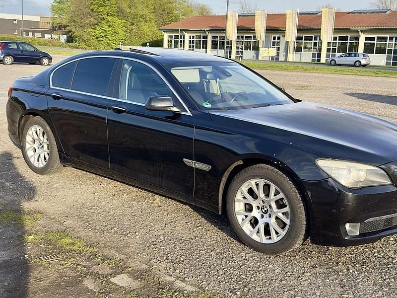 Gebraucht BMW 730 245 PS (180 kW) 2012 Schwarz Limousine