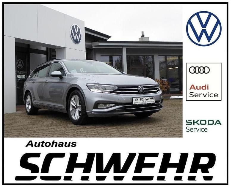 Gebraucht VW Passat Business 200 PS (147 kW) 2023 Pyritsilber metallic Kombi