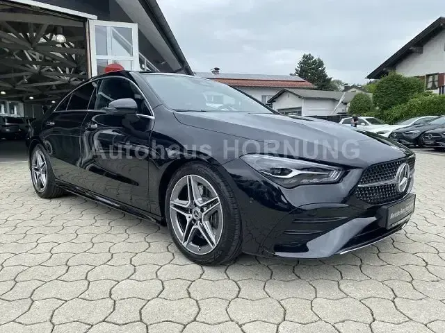Gebraucht Mercedes CLA250 AMG 2025 Schwarz Coupé