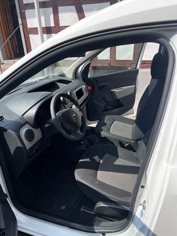 Weiß Gebraucht 2014 Dacia Dokker Ambiance Van / Kleinbus | 3.500 € (Fairer Preis) - Bild 1/4