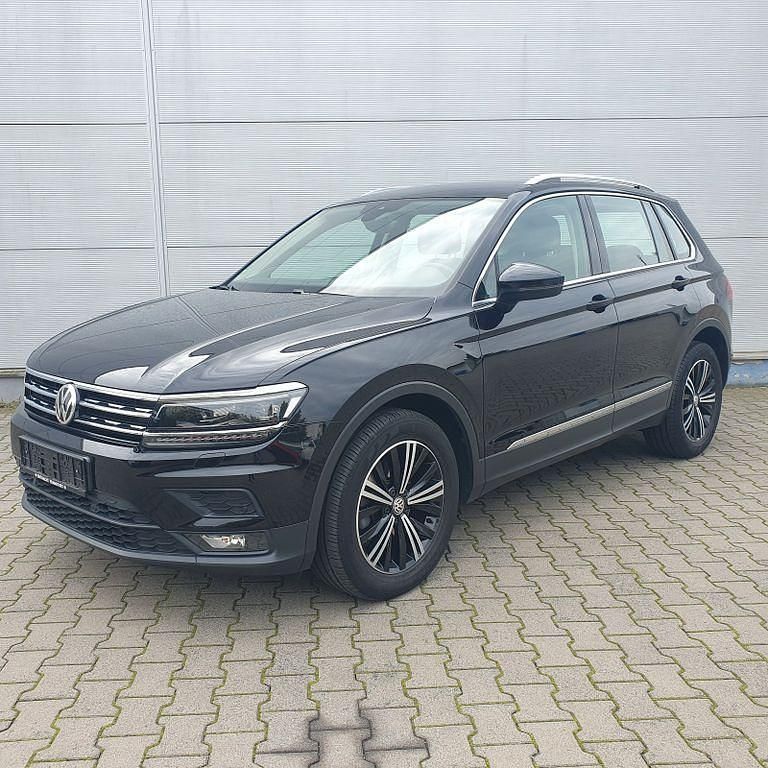 Schwarz Gebraucht 2018 VW Tiguan Join SUV | 19.900 € (Superpreis) - Bild 1/4