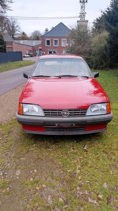 Gebraucht Opel Rekord 100 PS (73 kW) 1984 Rot Kombi