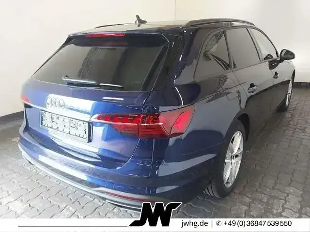 Gebraucht Audi A4 S-Line 204 PS (150 kW) 2023 Navarrablau metallic Kombi