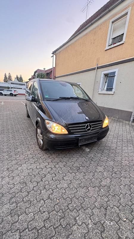 Schwarz Gebraucht 2007 Mercedes Viano Van / Kleinbus | 4.600 € (Superpreis) - Bild 1/4