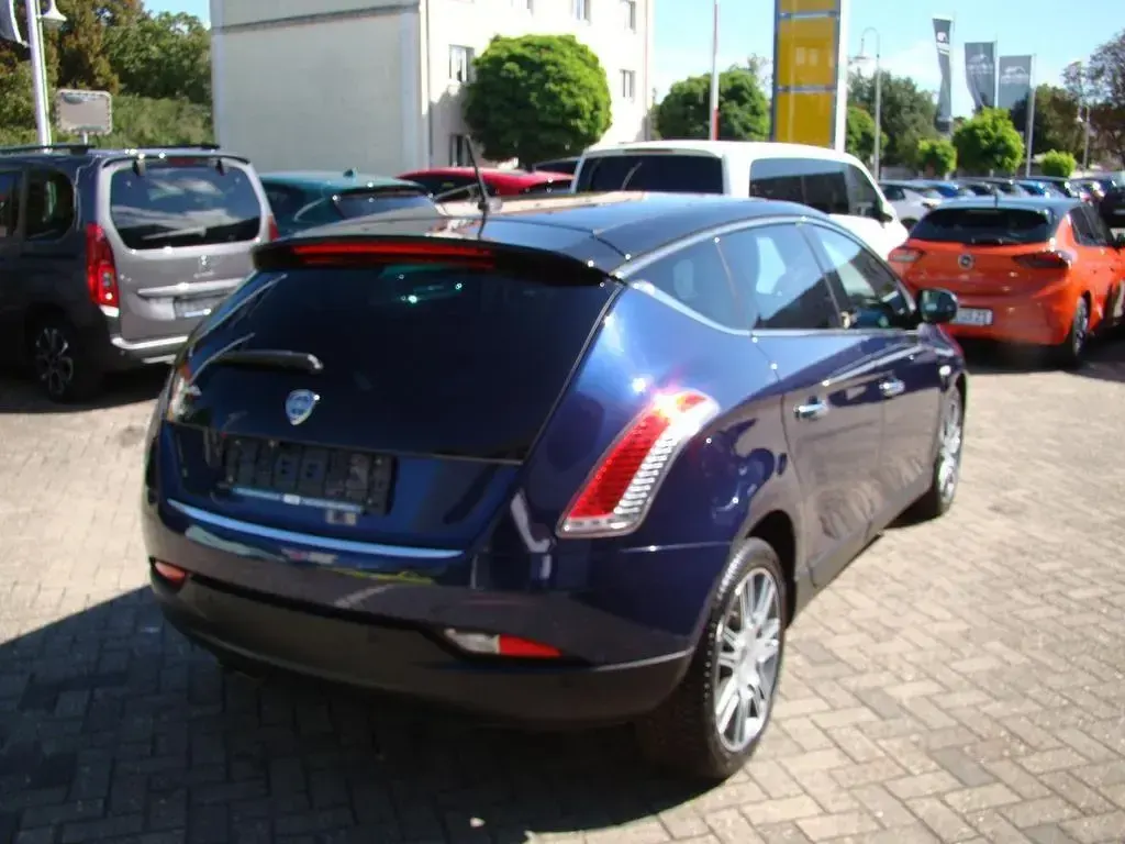 Second-hand Lancia Delta 140 CP (102 kW) 2011 Hatchback