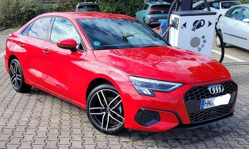 Gebraucht 2022 Audi A3 S-Line Limousine | 25.300 € (Etwas zu teuer) - Bild 1/4
