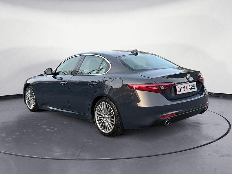 Gebraucht Alfa Romeo Giulia Super 179 PS (131 kW) 2016 Grau Limousine