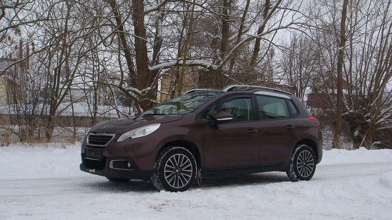 Gebraucht Peugeot 2008 Active 120 PS (88 kW) 2015 Braun SUV