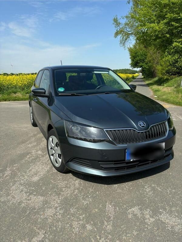 Grau Gebraucht 2016 Skoda Fabia Ambition Kleinwagen | 6.900 € (Guter Preis) - Bild 1/4