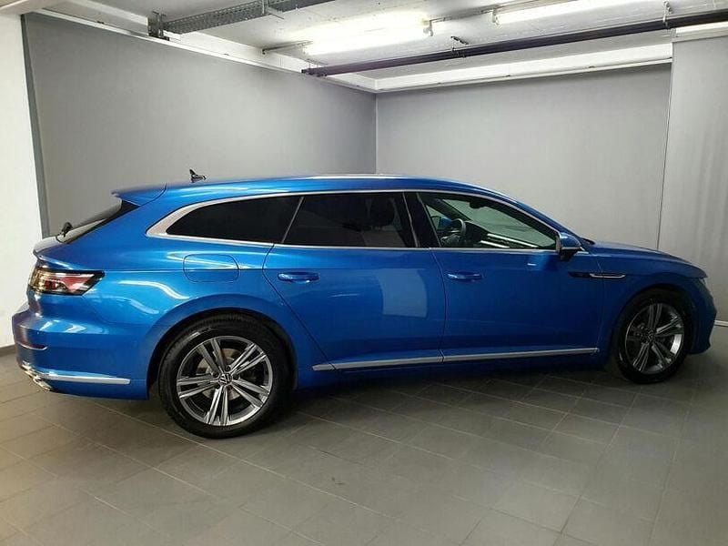 Gebraucht VW Arteon R-line 200 PS (147 kW) 2023 Eisvogelblau (metallic) Kombi