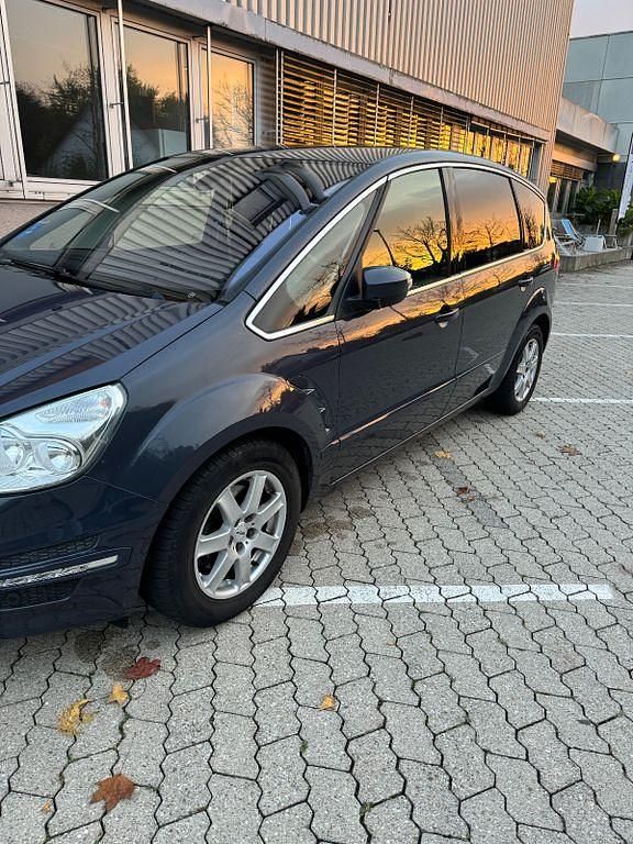 Gebraucht Ford S-MAX Titanium S 140 PS (102 kW) 2013 Blau Van / Kleinbus