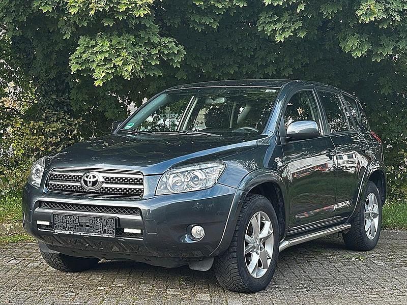 Grau Gebraucht 2008 Toyota RAV4 Sol SUV | 9.000 € (Fairer Preis) - Bild 1/4