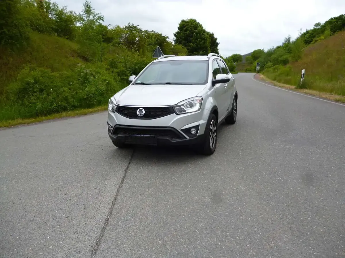 Gebraucht SsangYong Korando Sapphire 178 PS (130 kW) 2016 35mk SUV