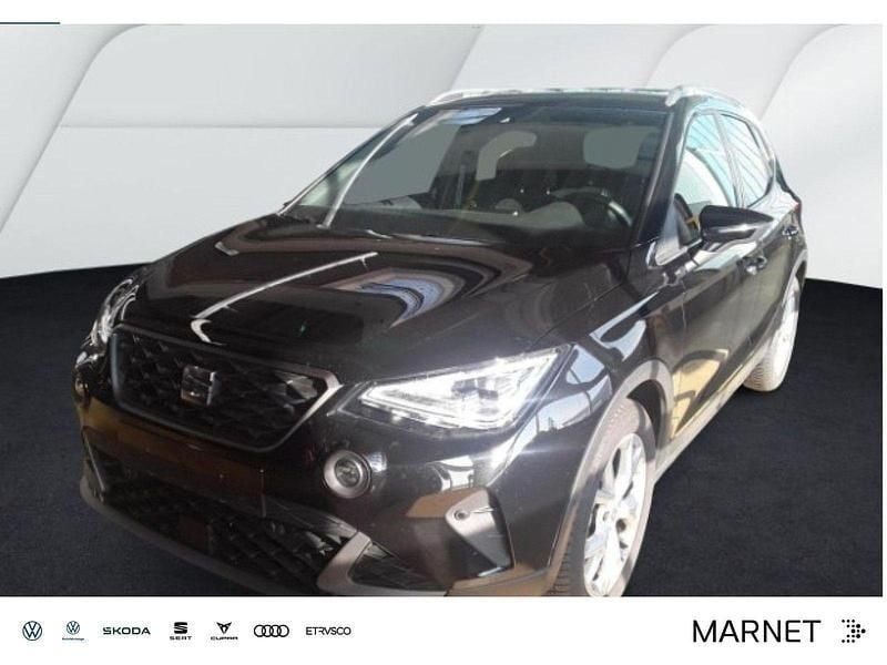 Midnight schwarz metallic Gebraucht 2024 Seat Arona FR-Line SUV | 22.490 € (Fairer Preis) - Bild 1/4
