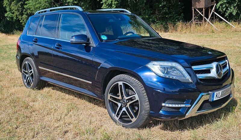 Blau Gebraucht 2012 Mercedes GLK350 AMG SUV | 18.499 € (Fairer Preis) - Bild 1/4