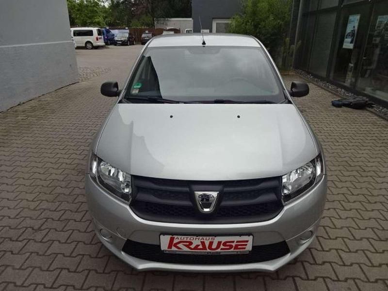 Gebraucht Dacia Sandero 90 PS (66 kW) 2016 Silbermetallic Kleinwagen