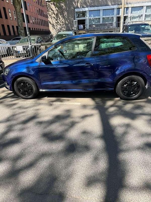 Gebraucht VW Polo Trendline 105 PS (77 kW) 2011 Blau Kleinwagen