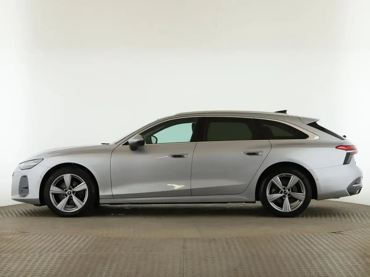 Gebraucht Audi A6 Ambiente 204 PS (150 kW) 2025 Florettsilber metallic Kombi
