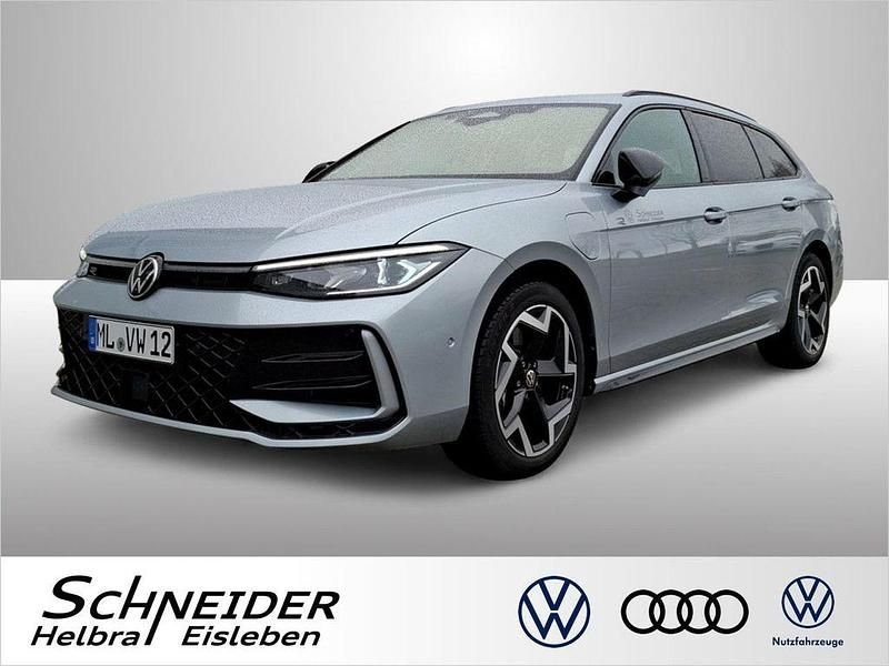 Gebraucht VW Passat R-line 177 PS (130 kW) 2024 Silber Kombi