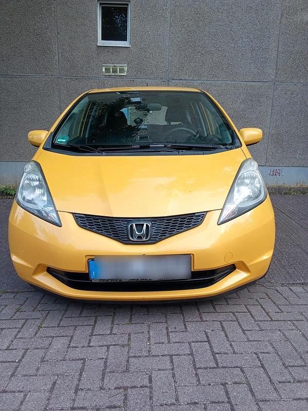 Gelb Gebraucht 2010 Honda Jazz Kleinwagen | 3.300 € (Guter Preis) - Bild 1/4