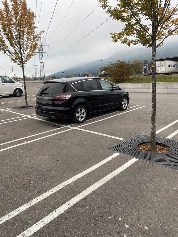 Schwarz Gebraucht 2017 Ford S-MAX Titanium Van / Kleinbus | 10.600 € (Fairer Preis) - Bild 1/4