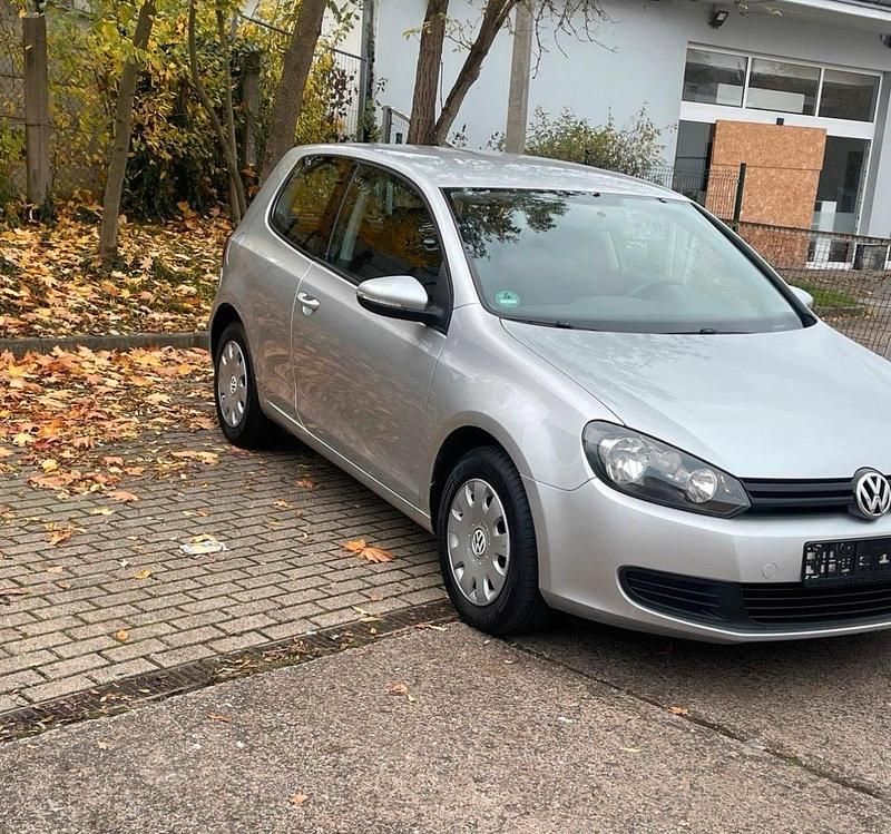 Grau Gebraucht 2010 VW Golf VI Kleinwagen | 3.000 € (Superpreis) - Bild 1/4