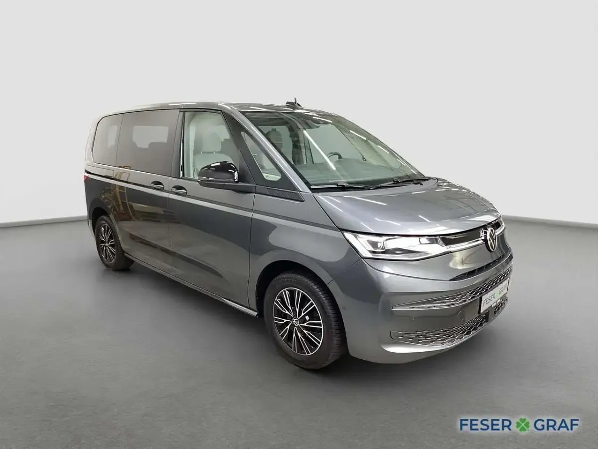 Gebraucht VW Multivan Life 150 PS (110 kW) 2025 Indiumgrau metallic Van / Kleinbus