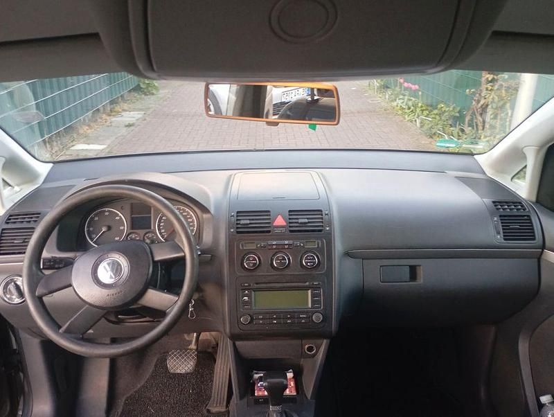 Gebraucht VW Touran Trendline 140 PS (102 kW) 2004 Grau Van / Kleinbus