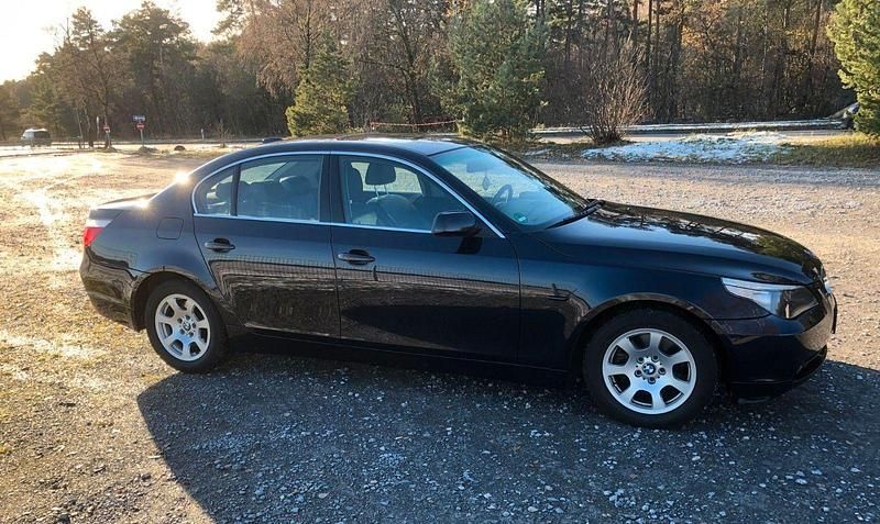 Gebraucht BMW 523 177 PS (130 kW) 2005 Blau Limousine