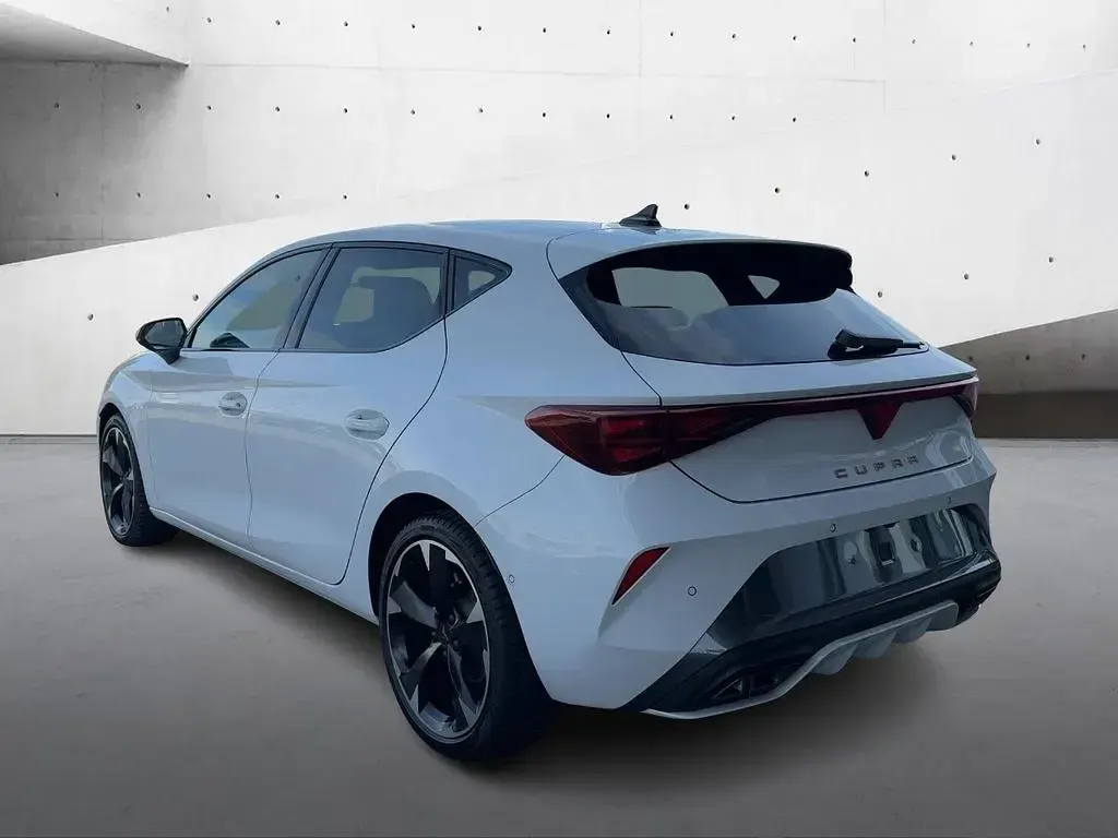 Gebraucht Cupra Leon 150 PS (110 kW) 2025 Weiß Limousine