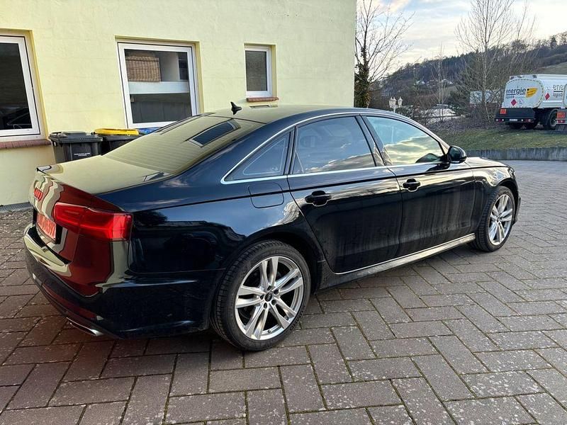 Gebraucht Audi A6 Ambiente 190 PS (139 kW) 2018 Schwarz Limousine