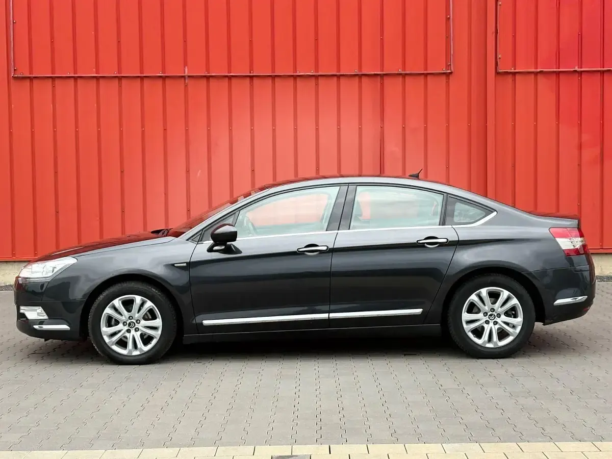 Gebraucht Citroën C5 Exclusive 140 PS (102 kW) 2013 Grau Limousine