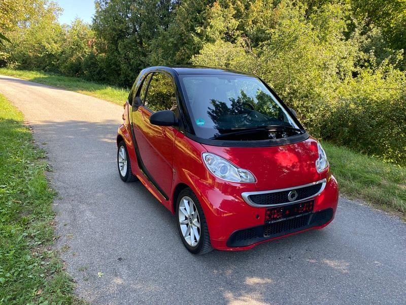 Rot Gebraucht 2012 Smart ForTwo Coupé Kleinwagen | 4.400 € (Fairer Preis) - Bild 1/4