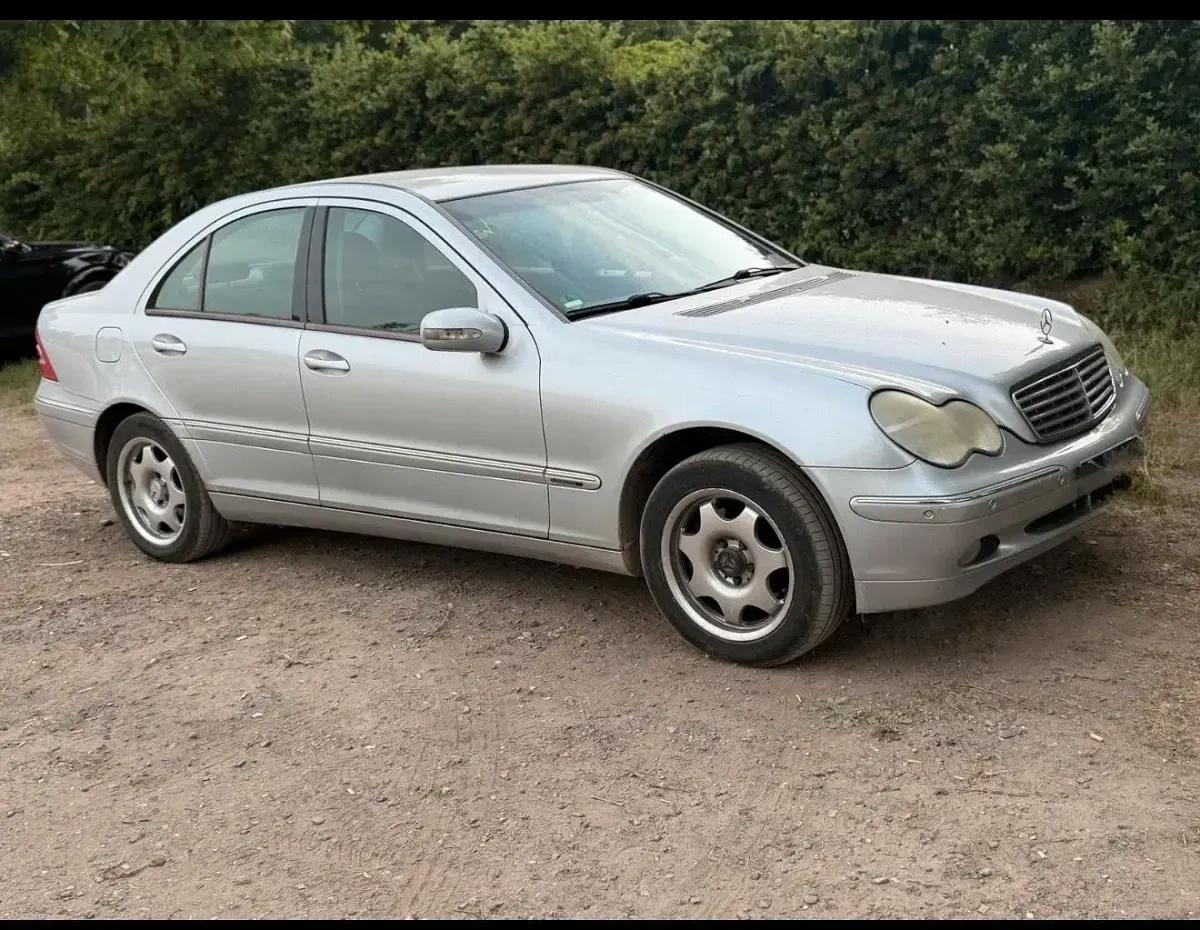 Gebraucht Mercedes C320 218 PS (160 kW) 2000 Grau Limousine