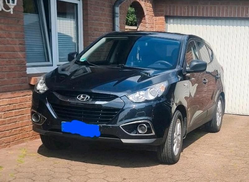 Schwarz Gebraucht 2011 Hyundai Tucson SUV | 9.700 € - Bild 1/4