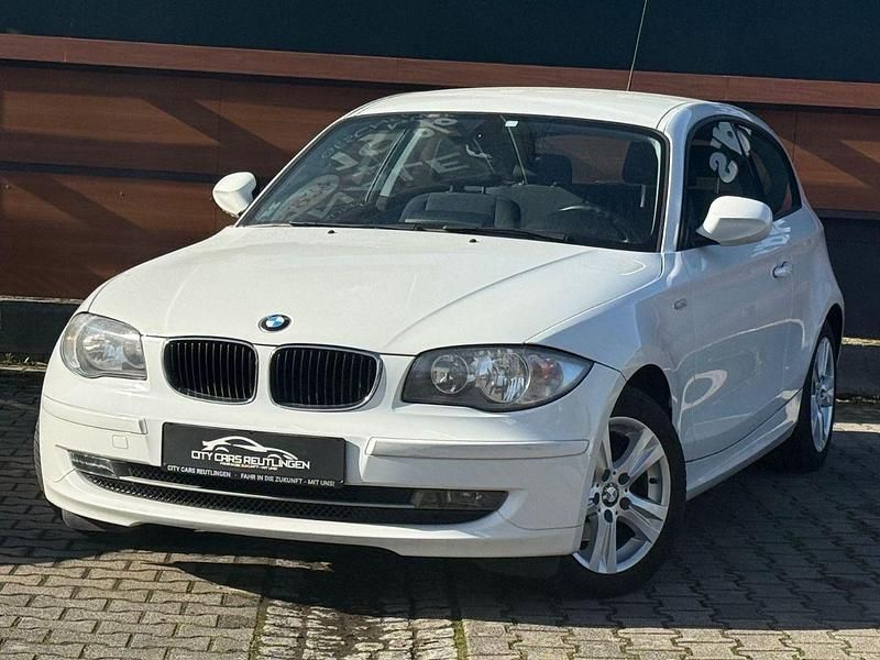 Gebraucht BMW 116 Performance 122 PS (89 kW) 2011 Weiß Kleinwagen