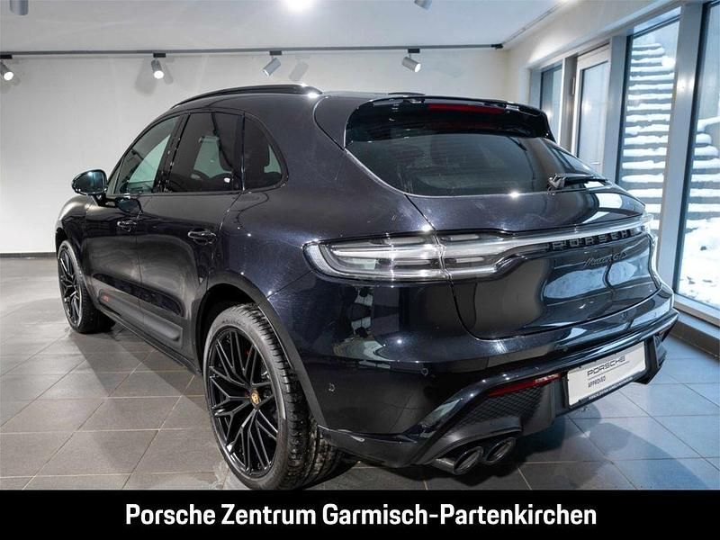 Gebraucht Porsche Macan GTS 441 PS (324 kW) 2022 Tiefschwarz SUV