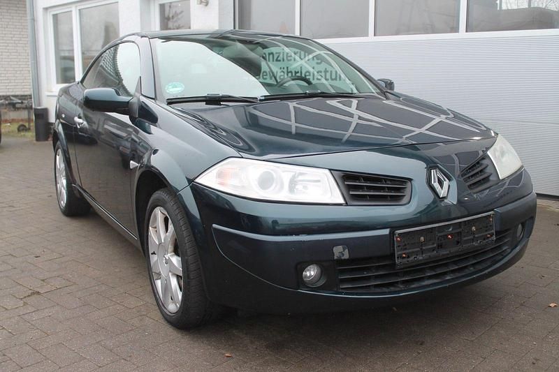 Grün Gebraucht 2006 Renault Mégane Cabriolet Dynamique Cabrio | 3.998 € (Teuer) - Bild 1/3