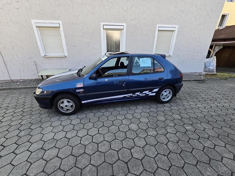 Blau Gebraucht 1996 Peugeot 306 Kleinwagen | 1.500 € - Bild 1/4